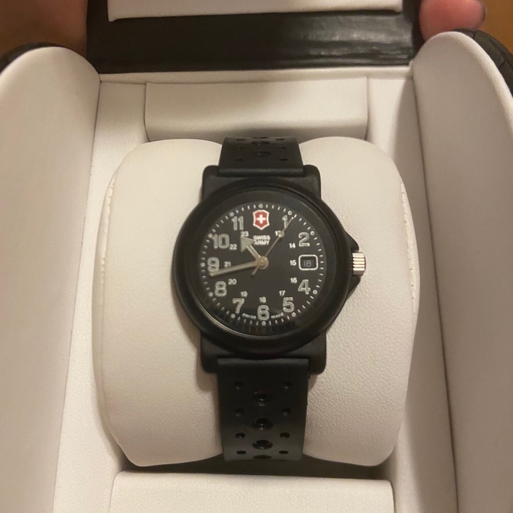 Swiss army black watch